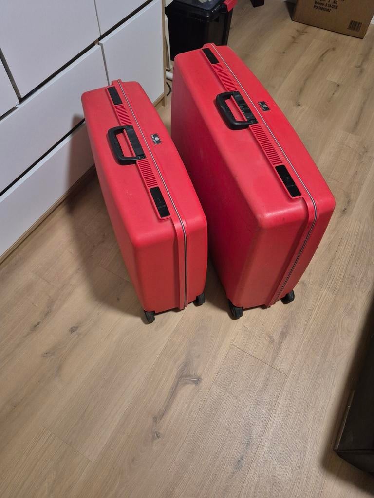 reiskoffers  delsey Met sleutel 2stuks, Handtassen en Accessoires, Ophalen