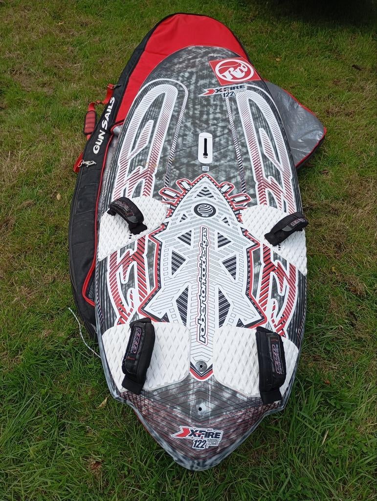Planche à voile RRD XFIRE 122 litres / 82 cm, Enlèvement, Comme neuf, Planche