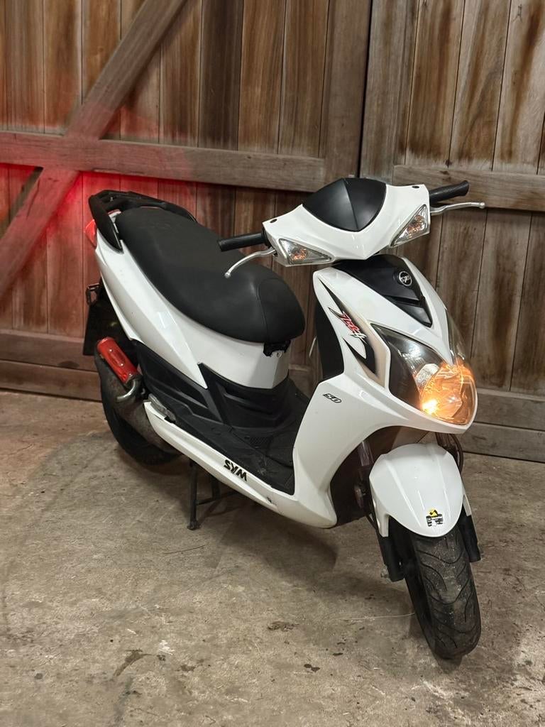 Sym jet 4 b-klasse, Vélos & Vélomoteurs, Autres modèles, Comme neuf, Classe B (45 km/h), Enlèvement