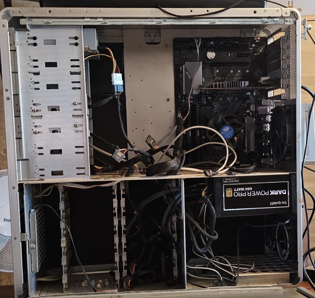 NAS 12 x 3.5", Computers en Software, Ophalen, Gebruikt