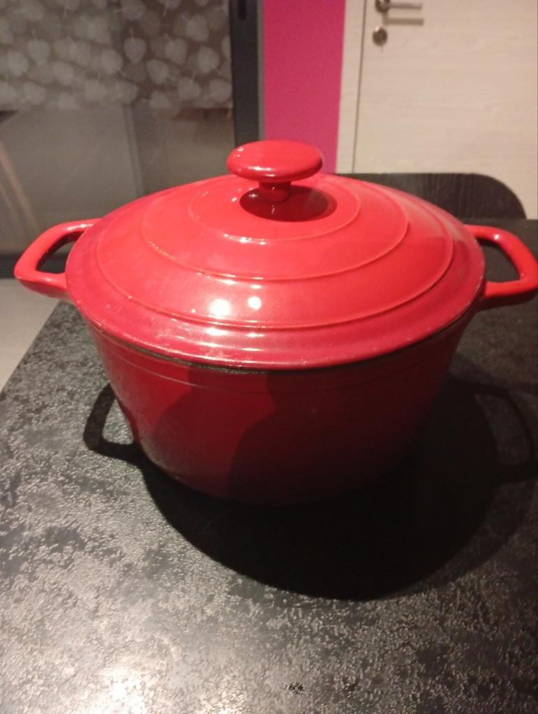 Cocotte en fonte émaillée, Maison & Meubles, Cuisine | Casseroles & Poêles, Enlèvement ou Envoi, Fonte