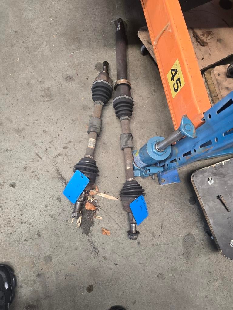 Aandrijfas Ford focus 1.0 ecoboost. M1DA, Ophalen of Verzenden, Ford