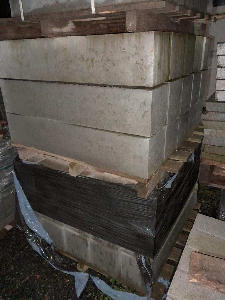 Betonblokken/boordstenen 20x20x100cm, Tuin en Terras, Ophalen