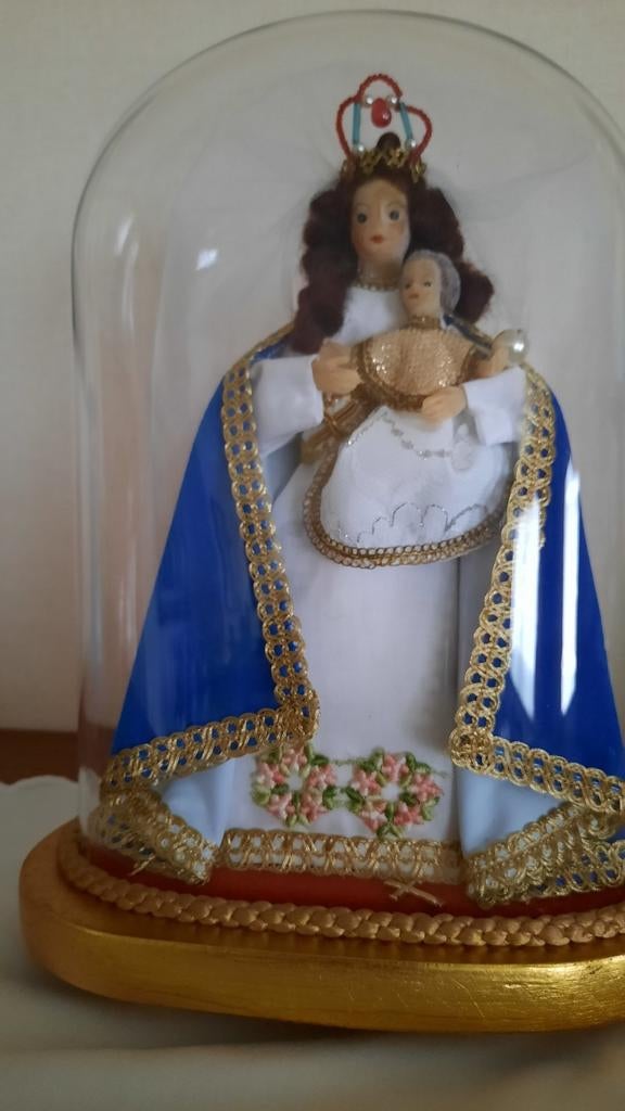 Maria beeld onder stolp, Enlèvement