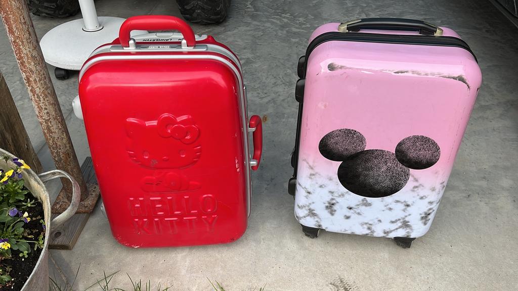 Kinder valiezen (enkel Mickey nog beschikbaar!), Handtassen en Accessoires, Koffers, Ophalen, Gebruikt, 50 tot 60 cm, Hard kunststof