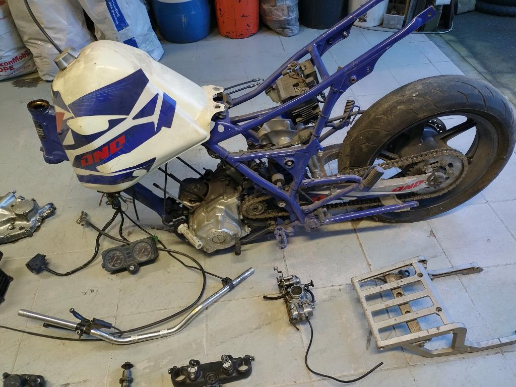 suzuki dr 600 model '85-'89 onderdelen, Motos, Enlèvement ou Envoi, Utilisé