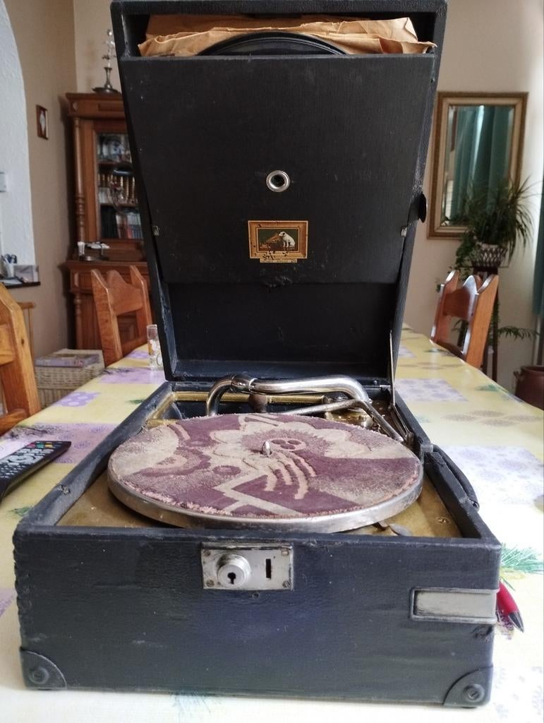 Gramophone, Ophalen, Zo goed als nieuw