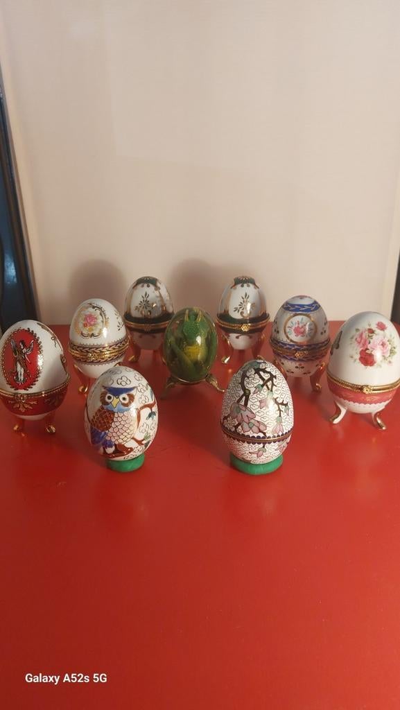 Oeufs en porcelaine décorés d'émail., Enlèvement ou Envoi