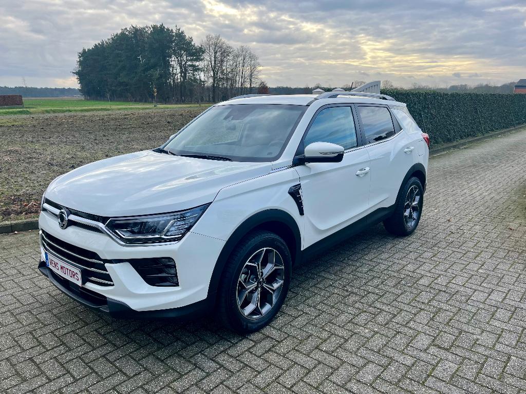 Ssangyong Korando 1.5 T-GDi Automaat 2024 Camera/Carplay, Autos, SsangYong, Achat, Entreprise, Garantie prolongée, Carnet d'entretien