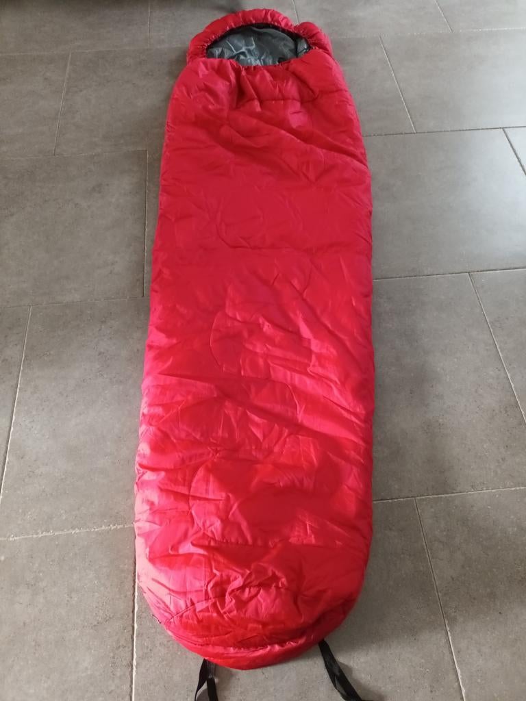 rode dikke slaapzak, Ophalen of Verzenden, Zo goed als nieuw