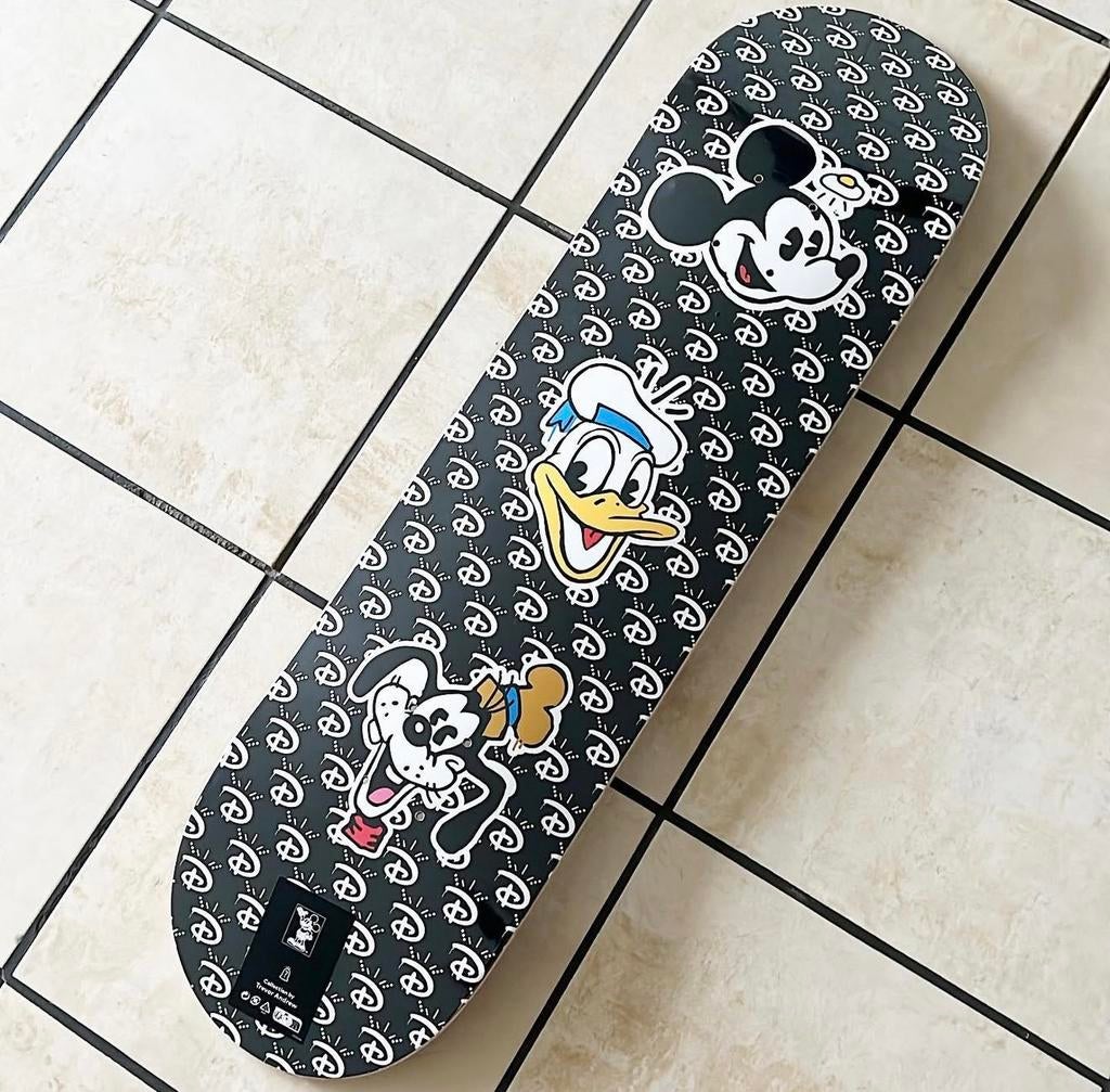 Disney 100 ans Skateboard nieuw met blisterverpakking, Ophalen of Verzenden, Zo goed als nieuw, Skateboard