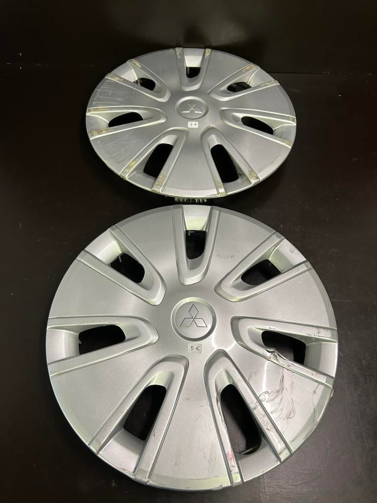 2 enjoliveurs Mitsubishi Space star colt 14", Autos : Divers, Enjoliveurs, Utilisé, Enlèvement ou Envoi