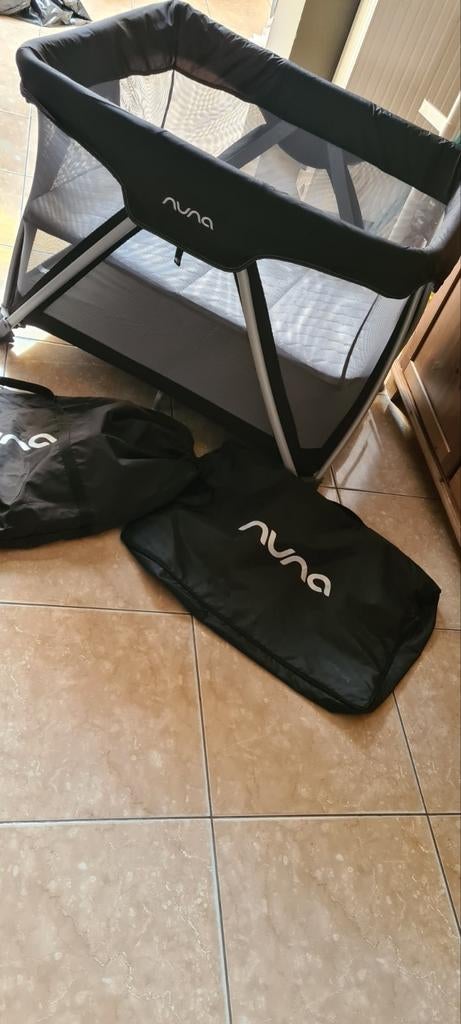 Nuna lit de voyage evolutif comme neuf avec matelas, Enfants & Bébés, Enlèvement, Utilisé, Lit