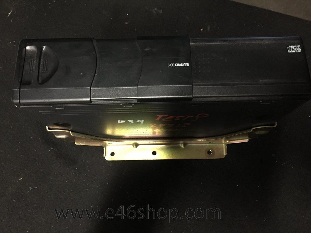 CD wisselaar BMW E39 E46 oem 6913388, Autos : Divers, Autoradios, Enlèvement ou Envoi