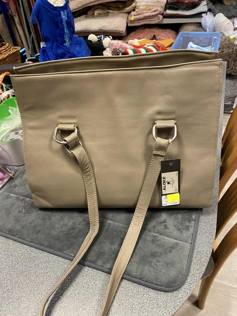 Lederen luxe draagtas van Aloke aan outletprijs., Ophalen of Verzenden, Nieuw