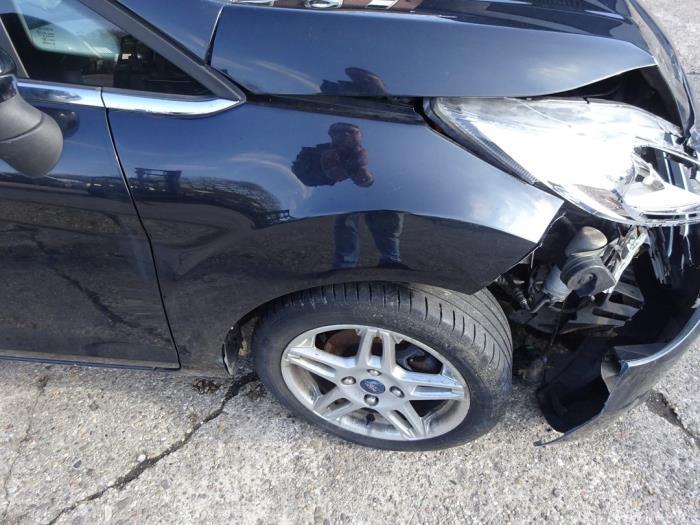 Aile avant droite d'un Ford Fiesta (PANTHER), -, 3 mois de garantie, -, -