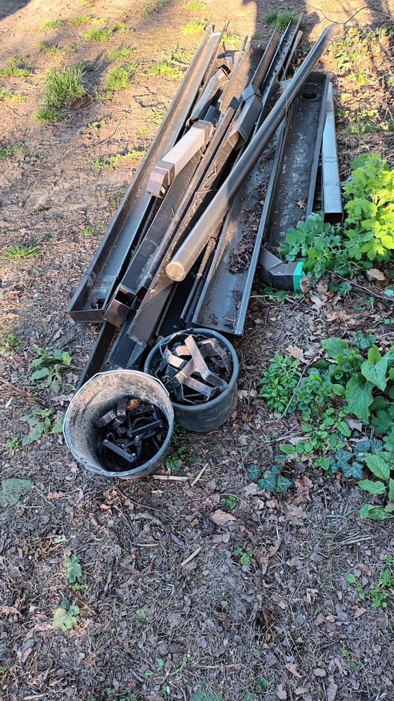 Pvc goten met bijbehorende haken, Doe-het-zelf en Bouw, Ophalen, Zo goed als nieuw, PVC