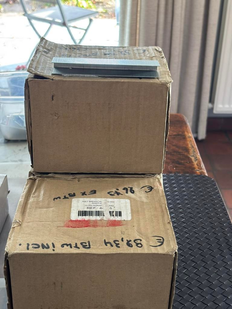 Nieten voor nietpistool prijs zie beschrijving, Ophalen, Zo goed als nieuw