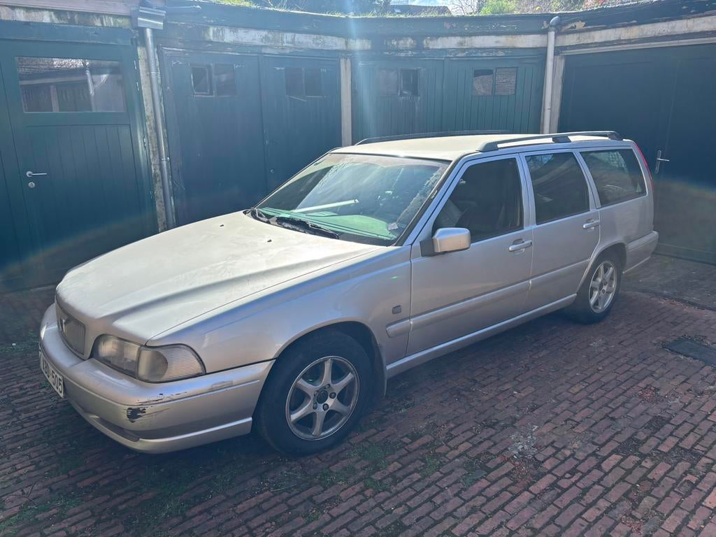 Volvo V70 2.5 tdi – Première main, Auto's, Volvo, Lederen bekleding, 1700 kg, 5 deurs, Particulier