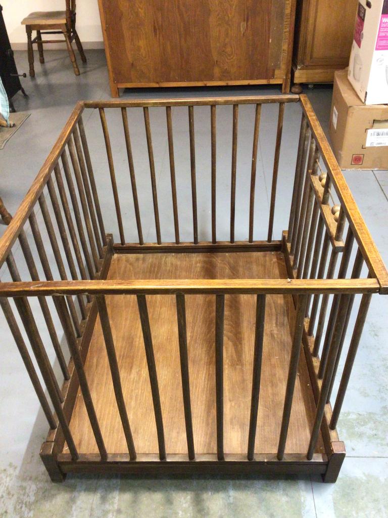 Houten kinderpark ( plooibaar), Ophalen, Gebruikt, Rechthoekig