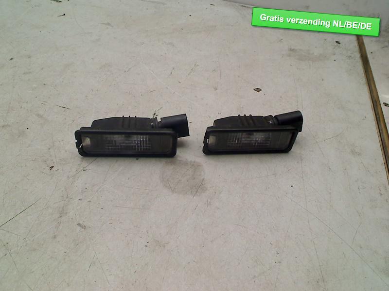 ECLAIRAGE DE PLAQUE Volkswagen Golf VI (5K1) (1K8943021), Autos : Pièces & Accessoires, Éclairage, Volkswagen, Utilisé