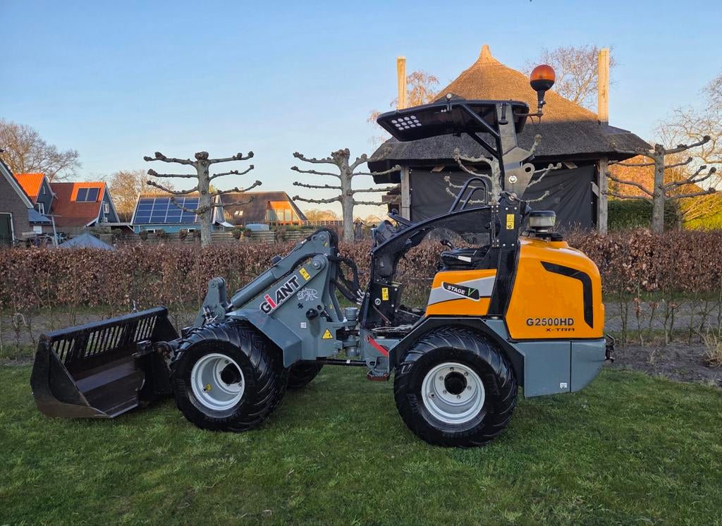 Giant G2500 X-tra HD shovel kniklader, Zakelijke goederen, Landbouw | Tractoren, Ophalen of Verzenden