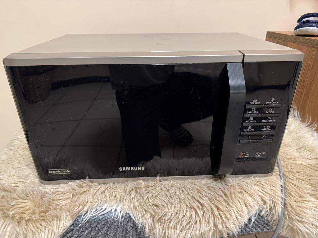 Micro-ondes Samsung recent, Electroménager, Micro-ondes, Comme neuf, Enlèvement, À Poser, Micro-ondes
