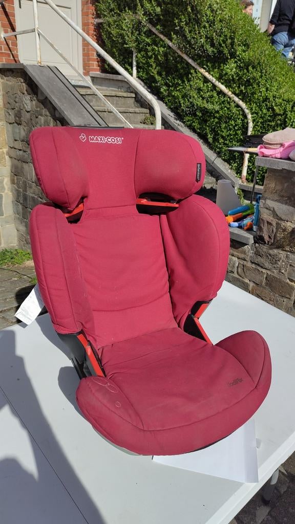 Siège auto enfant 3.5 ans à 12 ans, Enfants & Bébés, Sièges auto, Isofix