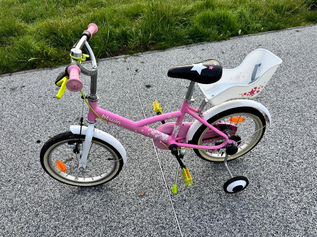B'Twin 16 inch Princess kinderfiets + poppenzitje, Ophalen, Zijwieltjes, 16 tot 20 inch, Zo goed als nieuw
