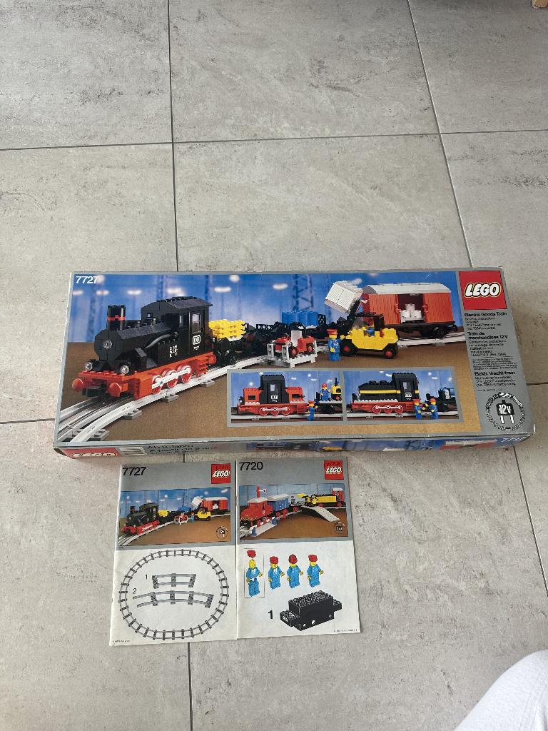 LEGO 7727 12V trein COMPLEET + boekjes (vintage), Enfants & Bébés, Jouets | Duplo & Lego, Enlèvement ou Envoi, Utilisé, Ensemble complet