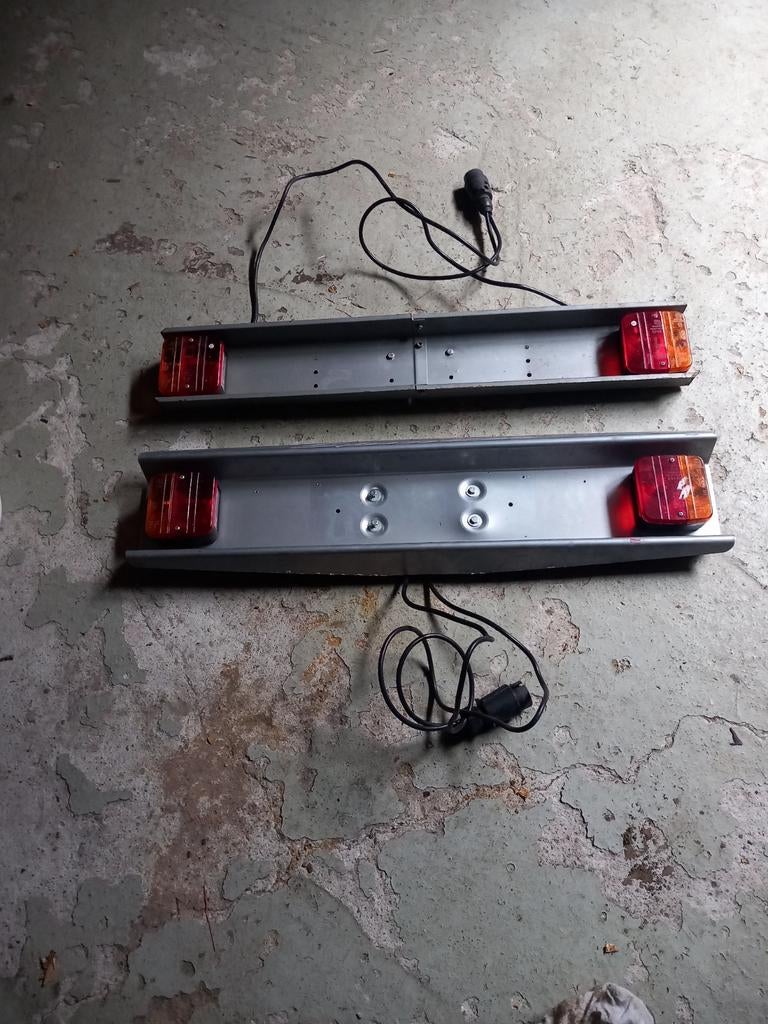 2 lichtbalken voor 25euro. 0479750413, Ophalen