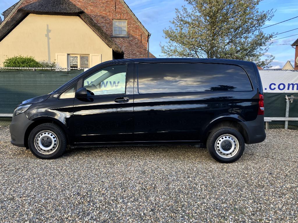 Mercedes-Benz Vito 114 25415€+BTW Automaat  Camera / A1 Kort, Auto's, Bestelwagens en Lichte vracht, 4 deurs, 4 cilinders, 2500 kg