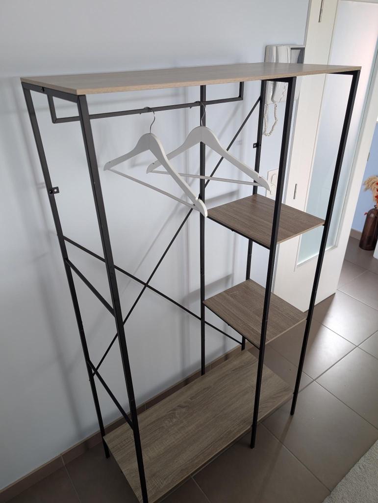 Vestiaire d'entrée, Métal, 25 à 50 cm, Avec tablette(s), Utilisé