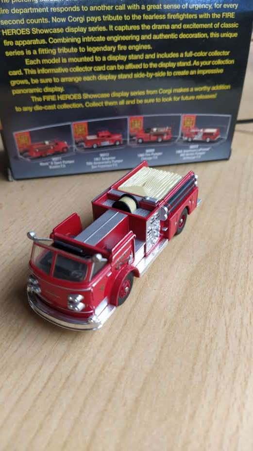 CAMION DE POMPIER CORGI TOYS, NEUF + boite: E 7,50 !!!!, Hobby & Loisirs créatifs, Voitures miniatures | 1:43, Enlèvement ou Envoi