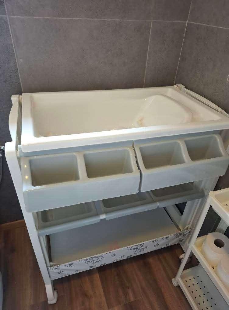 table a langer avec baignoire, Enfants & Bébés, Enlèvement, Utilisé, Baignoire, Autres marques