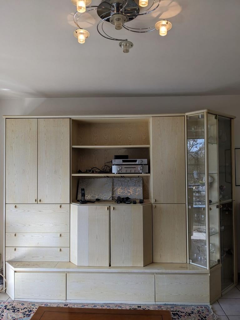 Kast woonkamer vitrinekast., Ophalen