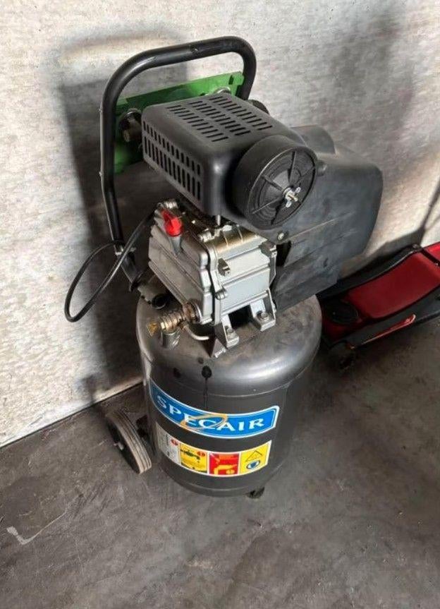 LENTE - ACTIE: Compressor Specair - Airpress HL 360/50, Doe-het-zelf en Bouw, Compressors, Ophalen