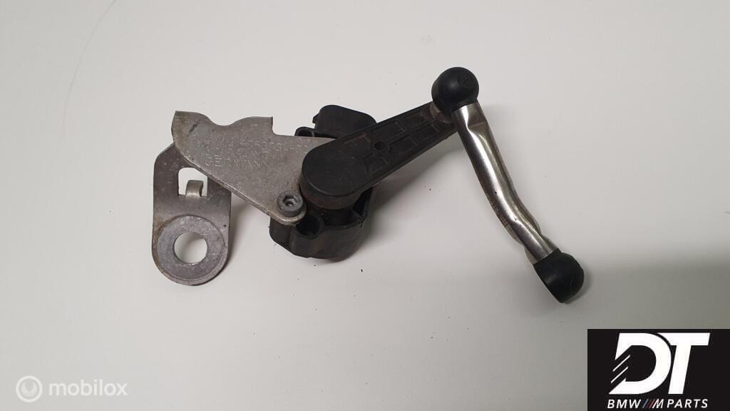 Xenon hoogteregelaar BMW 3-serie E90 E91 E92 E93 37146853753, Gebruikt, Ophalen of Verzenden, BMW, BMW