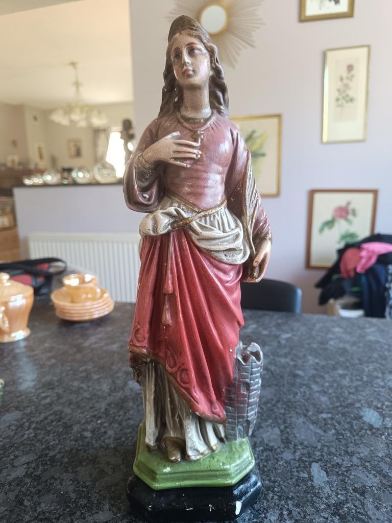 Ravissante et ancienne statue de Sainte Barbe en plâtre, Antiquités & Art, Enlèvement ou Envoi