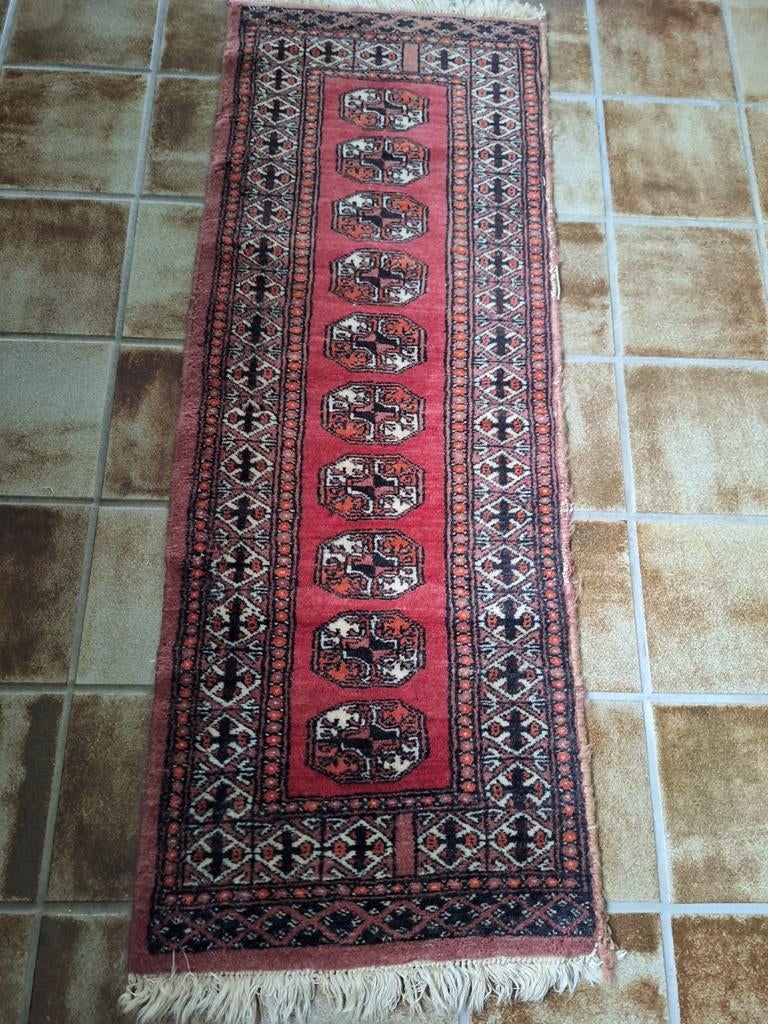 Très beau tapis d' Orient en laine rouge de 120 cm sur 45 cm, Antiquités & Art, Enlèvement