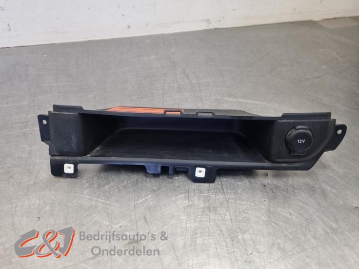 12 Volt aansluiting van een Toyota Pro-Ace, Gebruikt, -, -, Ophalen of Verzenden