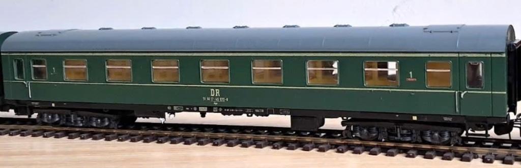 Voiture de tourisme Piko de la DDR H0 (rare), Enlèvement ou Envoi, Wagon, Piko, Courant continu