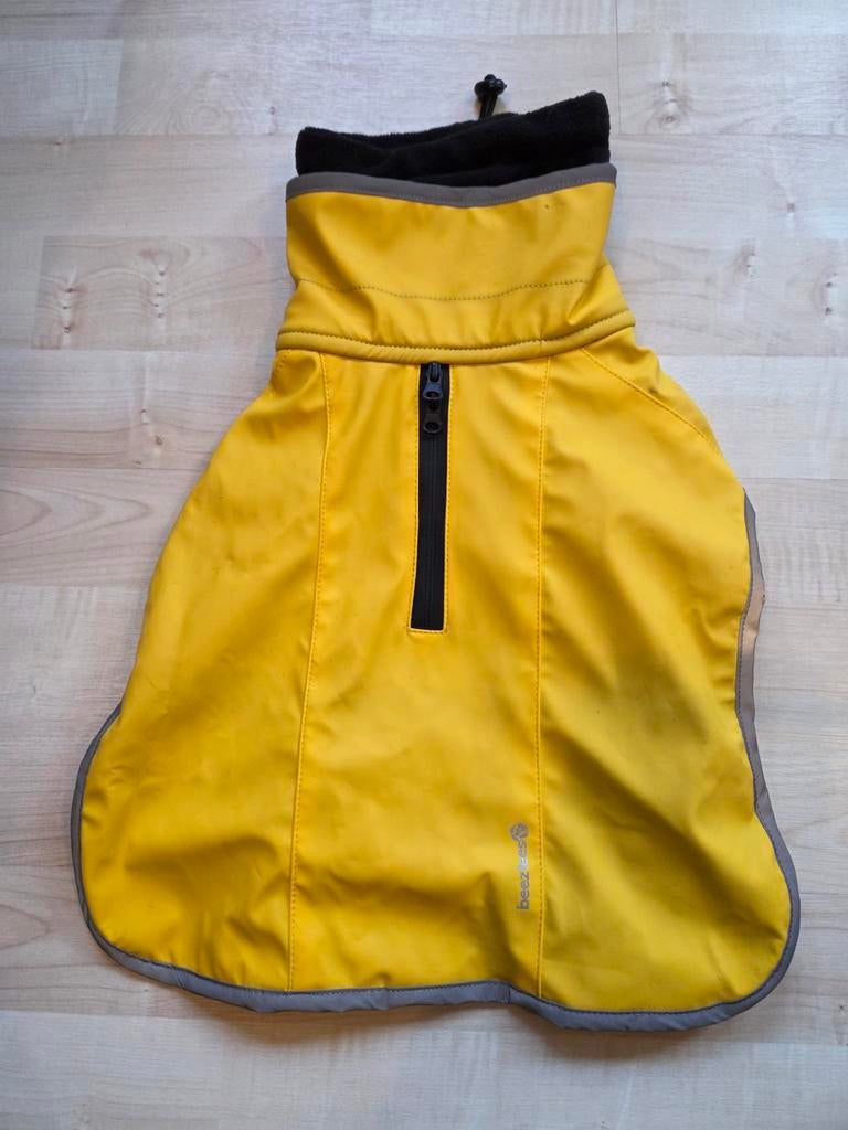 Regenjas kleine hond maat 28 merk Beeztees nieuw!, Ophalen of Verzenden, Nieuw, Hondenjas