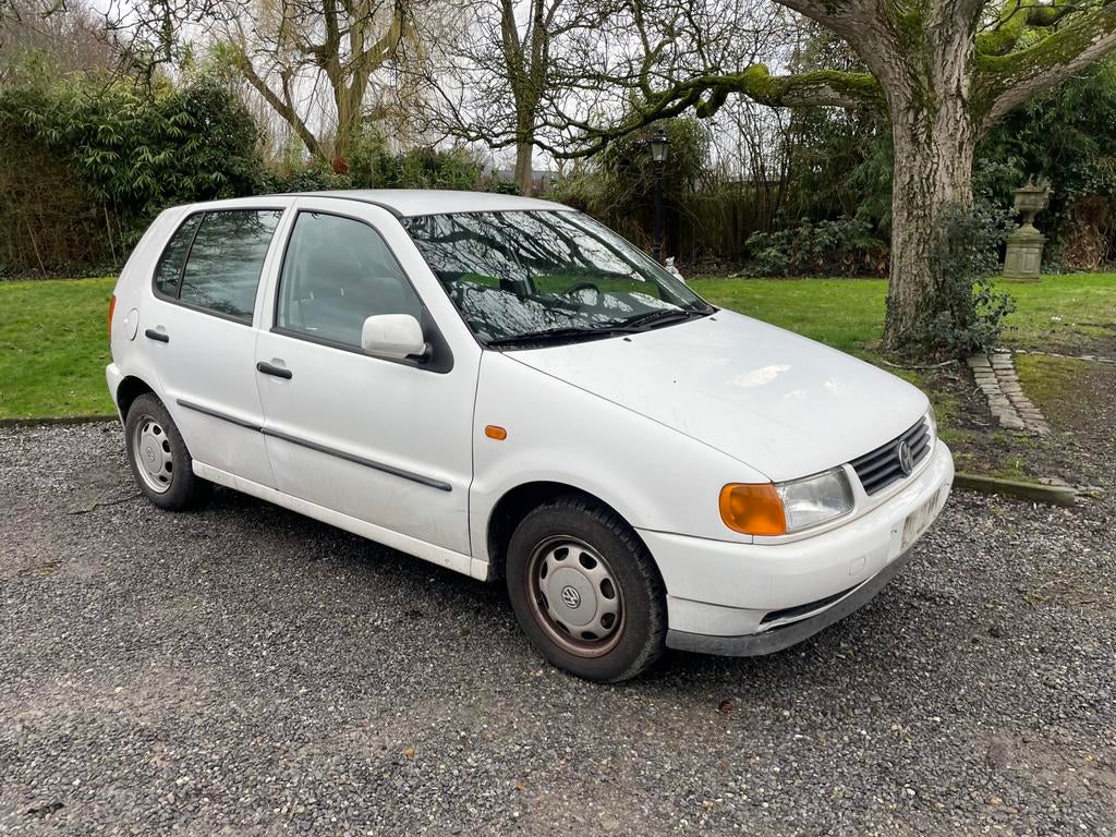 VW Polo 1.4 Automaat 97000 km, Auto's, Volkswagen, Stof, 1398 cc, 4 cilinders, Bedrijf