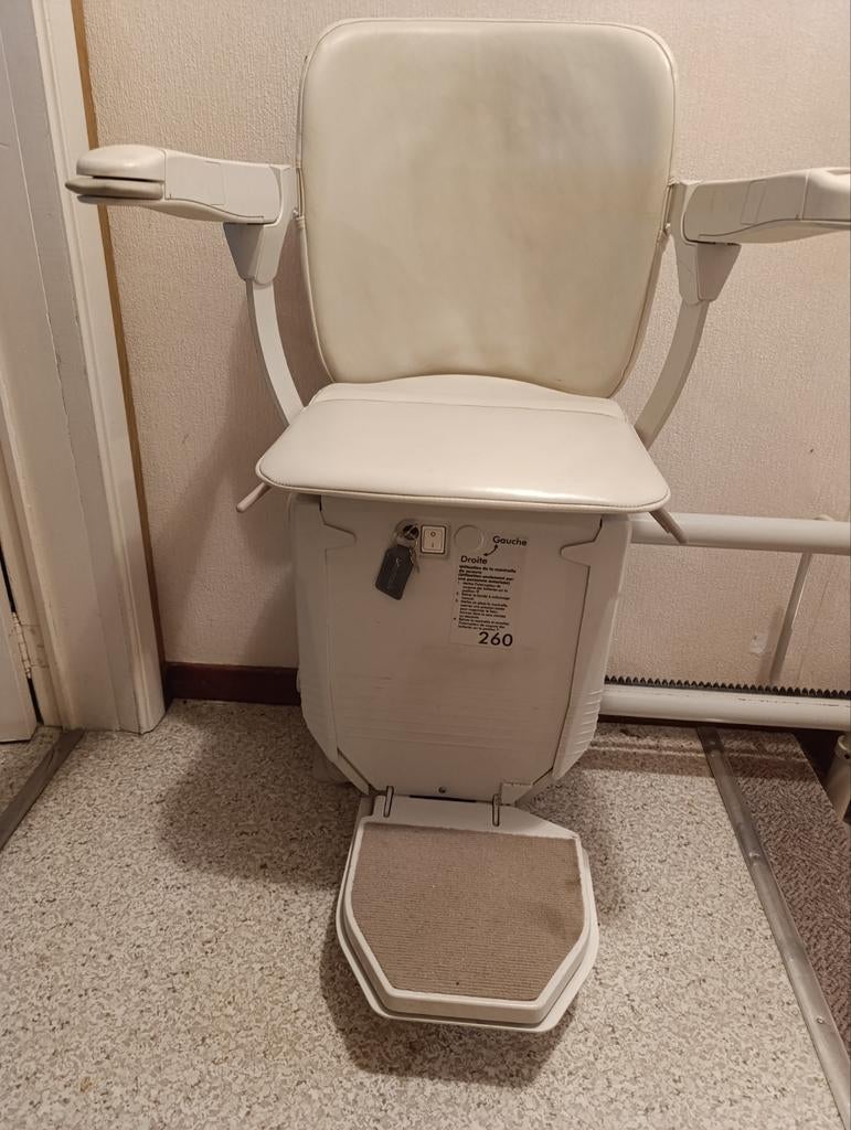 Traplift  15 treden met bocht, Ophalen, Gebruikt, Met bocht