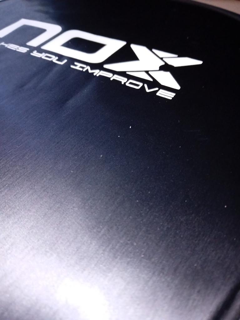 Padel Raquette - Housse Nox Luxury Cuir PU Thermique 2026, Enlèvement ou Envoi, Neuf, Sac de padel