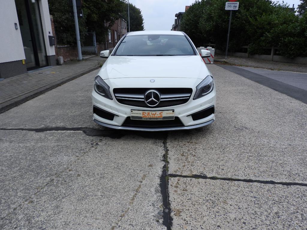 Mercedes A 45 AMG met slechts 70000 km in zeer goede staat !, Auto's, Mercedes-Benz, Automaat, Wit, Leder, Bedrijf