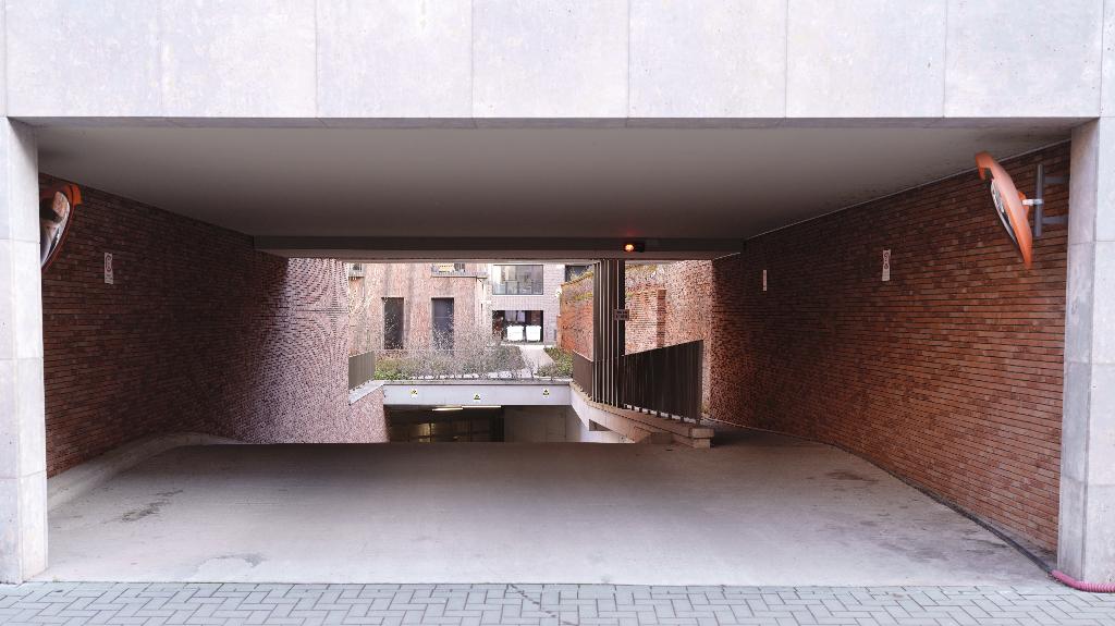 Staanplaats in parkeergarage met lader, Leuven