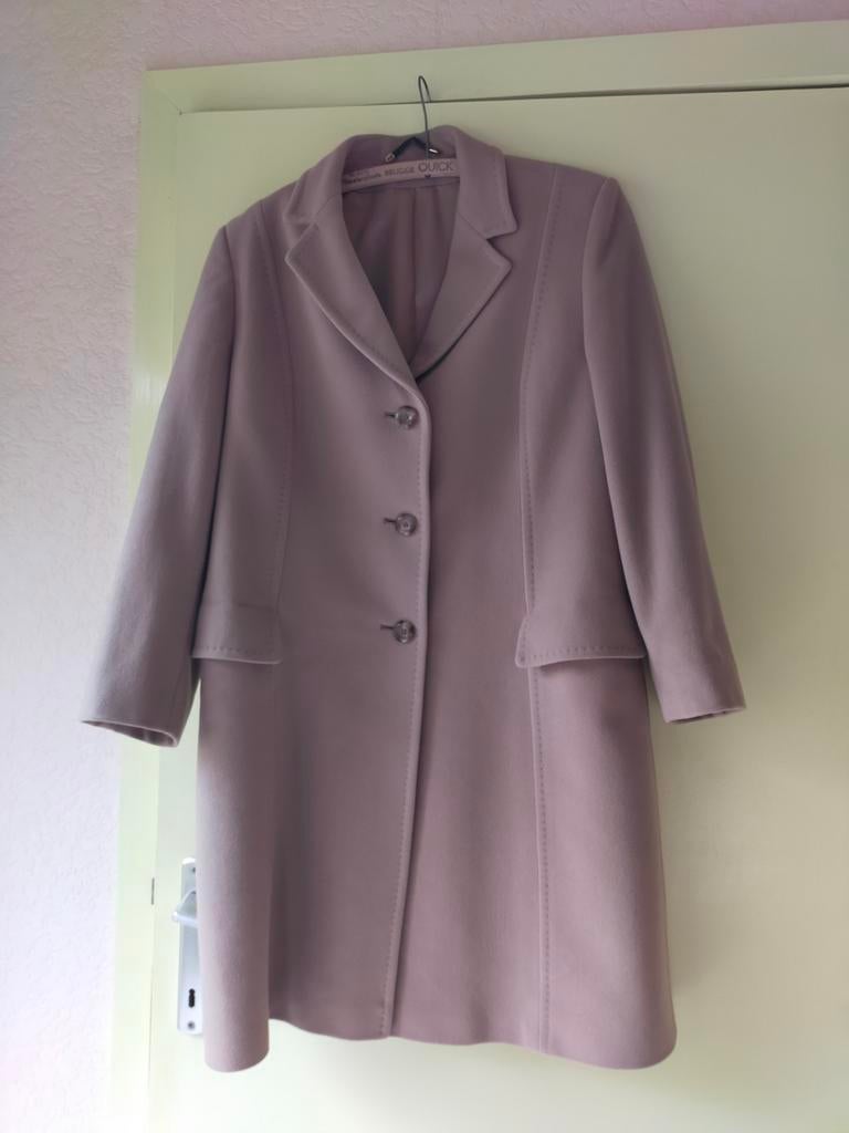 Mooie nette beige mantel maat 42, Ophalen, Zo goed als nieuw, Maat 42/44 (L), Beige