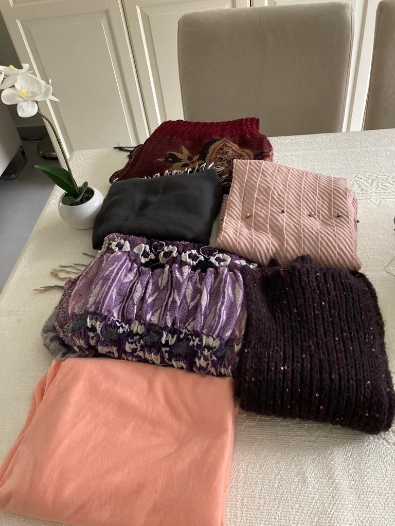 6 grands foulards, Vêtements | Femmes, Enlèvement, Porté